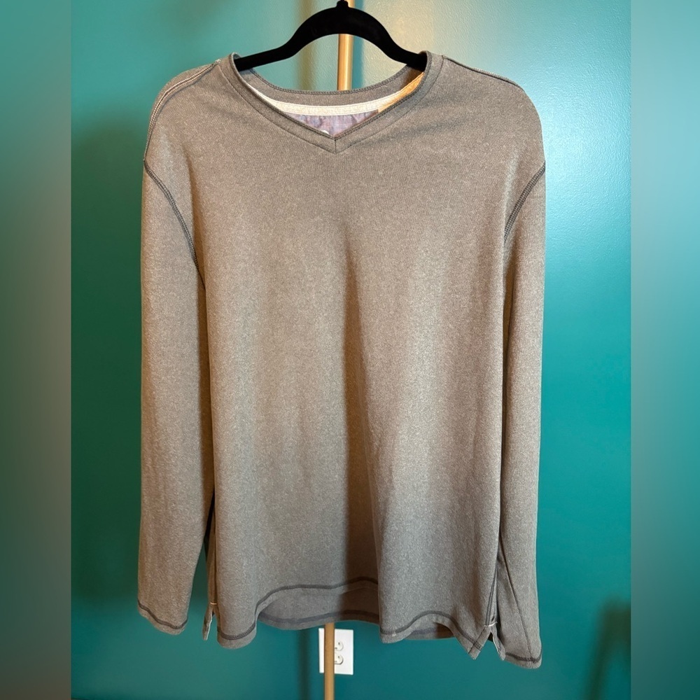Tommy Bahama Pullover V-Neck Gray Sweater